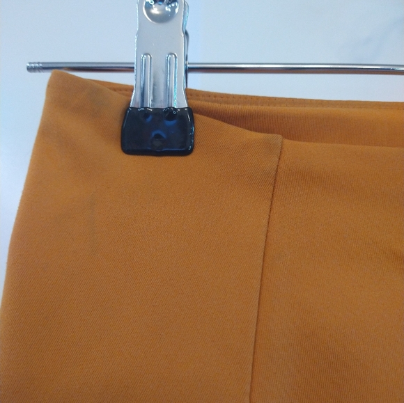 Girlfriend Collective Mustard Yellow Crop Top Leggings Set. XS/S - Picture 4 of 11